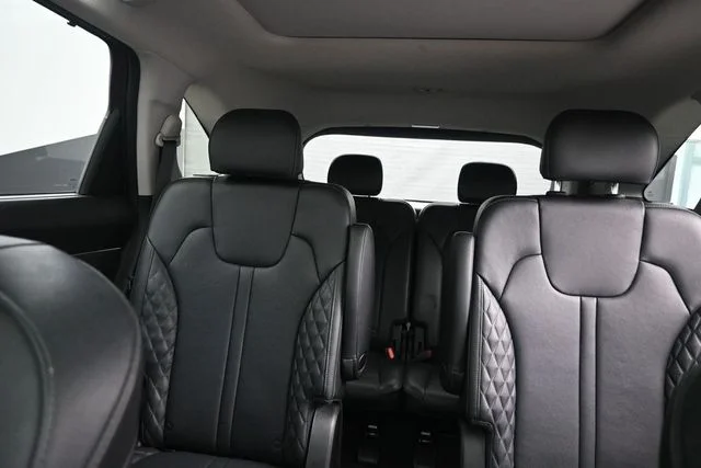 Used 2023 Passion Red Tintcoat Kia X-Line SX Prestige image 19