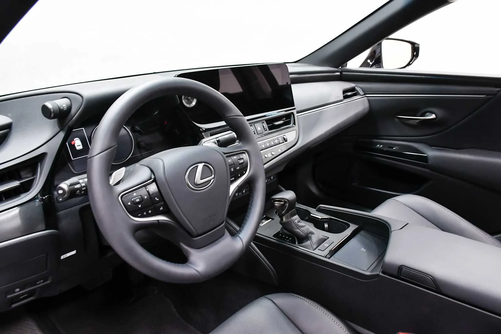 Used 2025 Iridium Lexus  image 14
