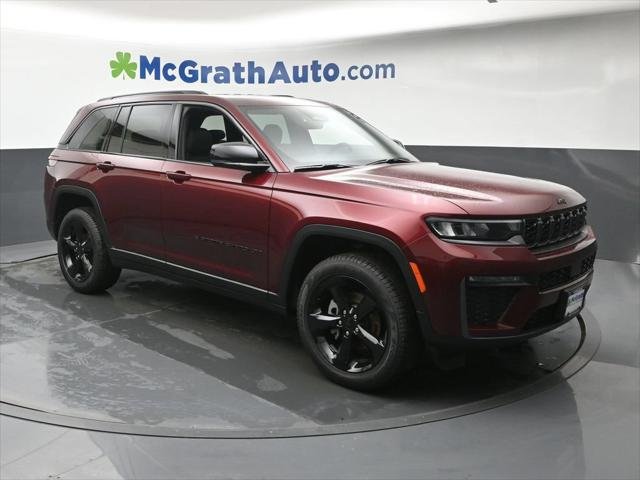 New 2026 Velvet Red Pearl-Coat Exterior Paint Jeep Limited image 2