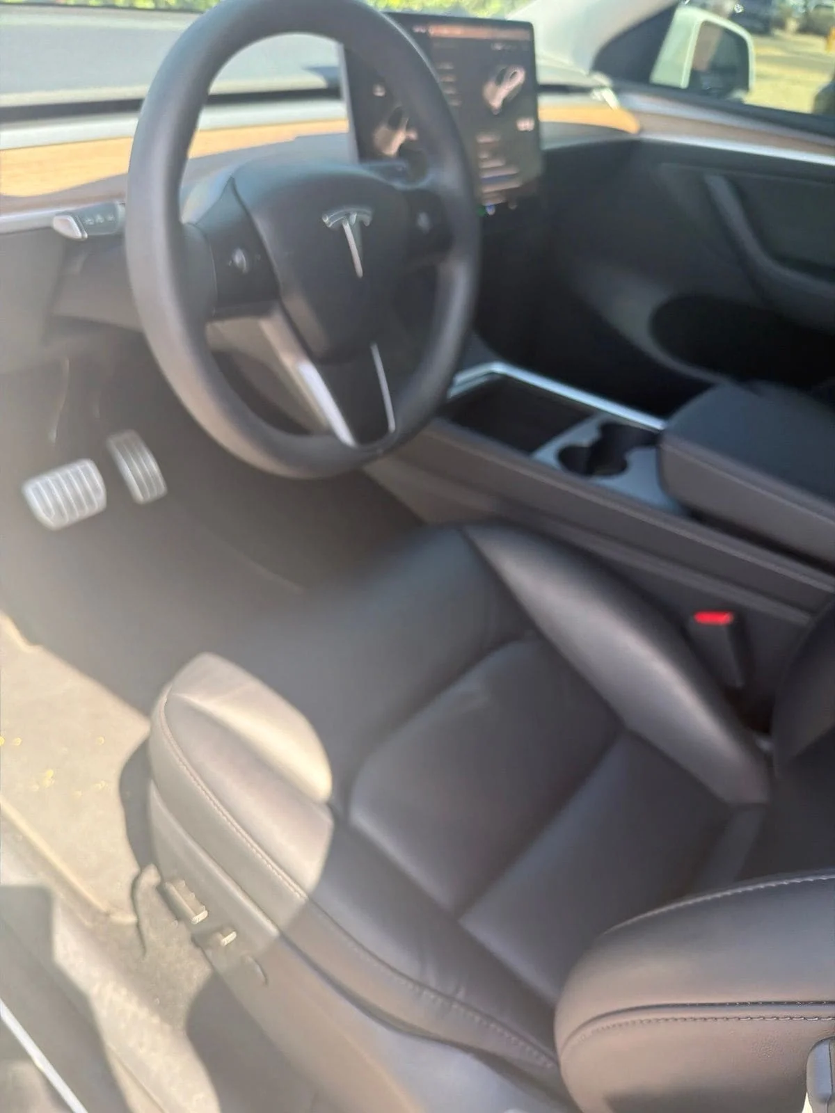 Used 2024 Pearl White Multi-Coat Tesla Performance image 9