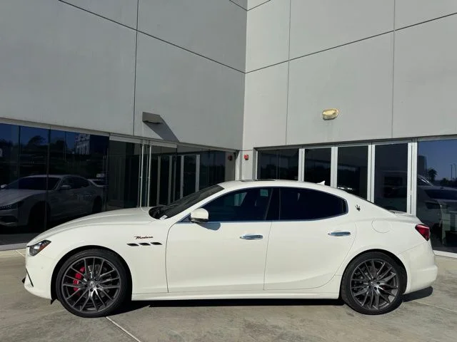 Certified Used 2022 Bianco Maserati Modena Q4 image 5