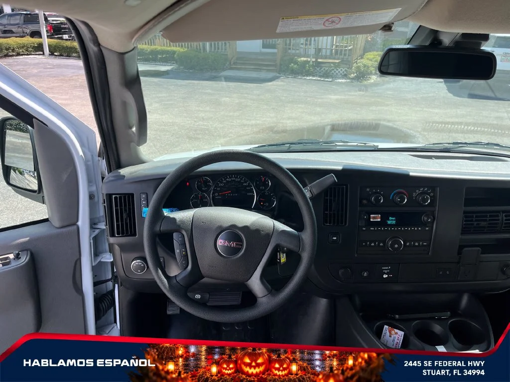 New 2026 Summit White GMC Work Van image 23
