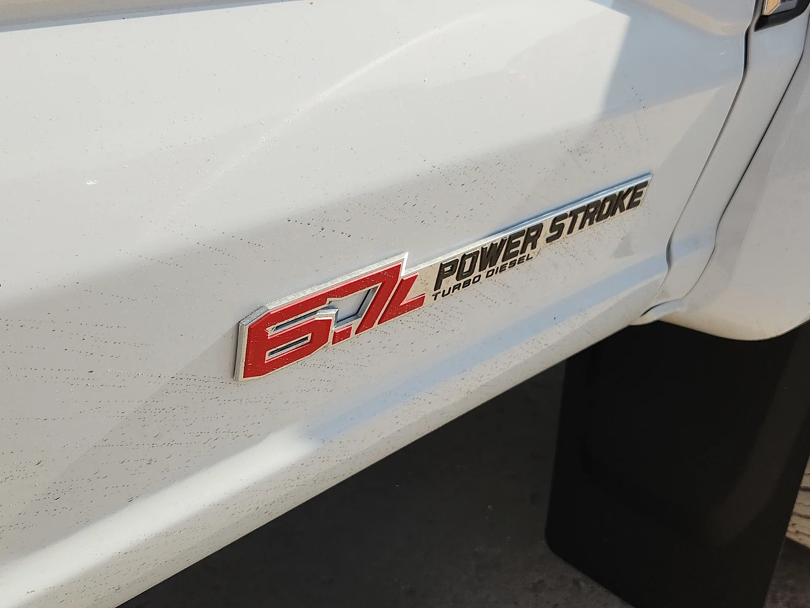 New 2027 Oxford White Ford XLT image 11