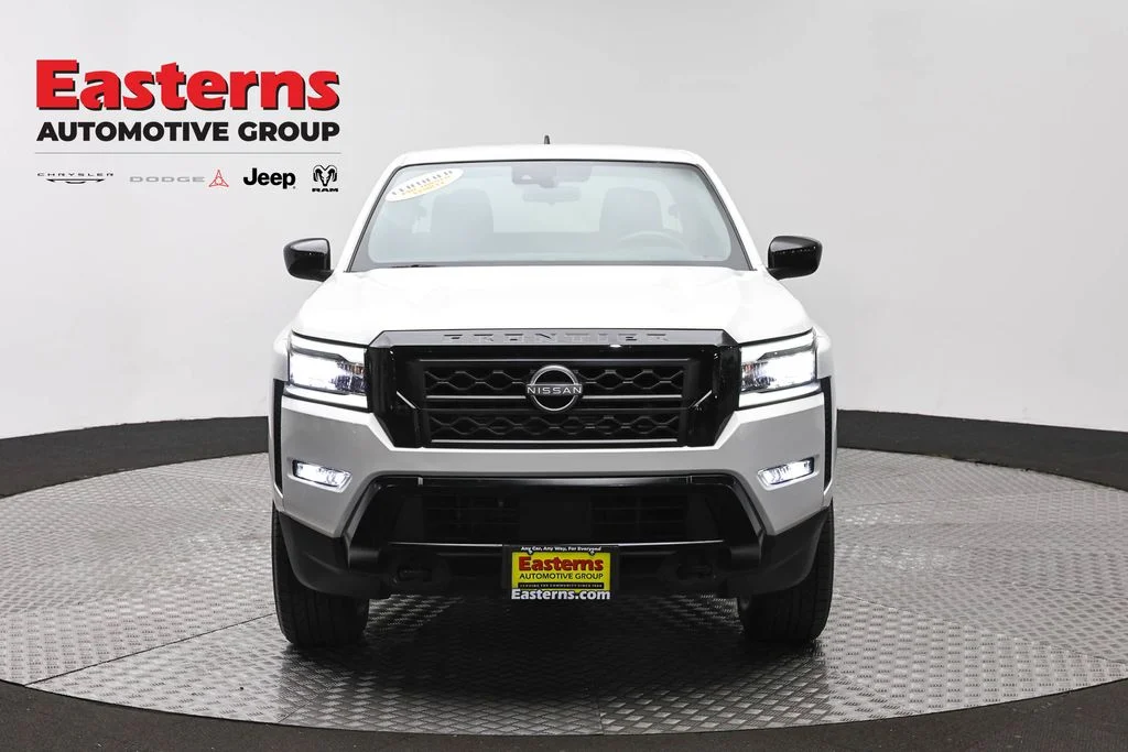 Used 2023 White Nissan SV image 2