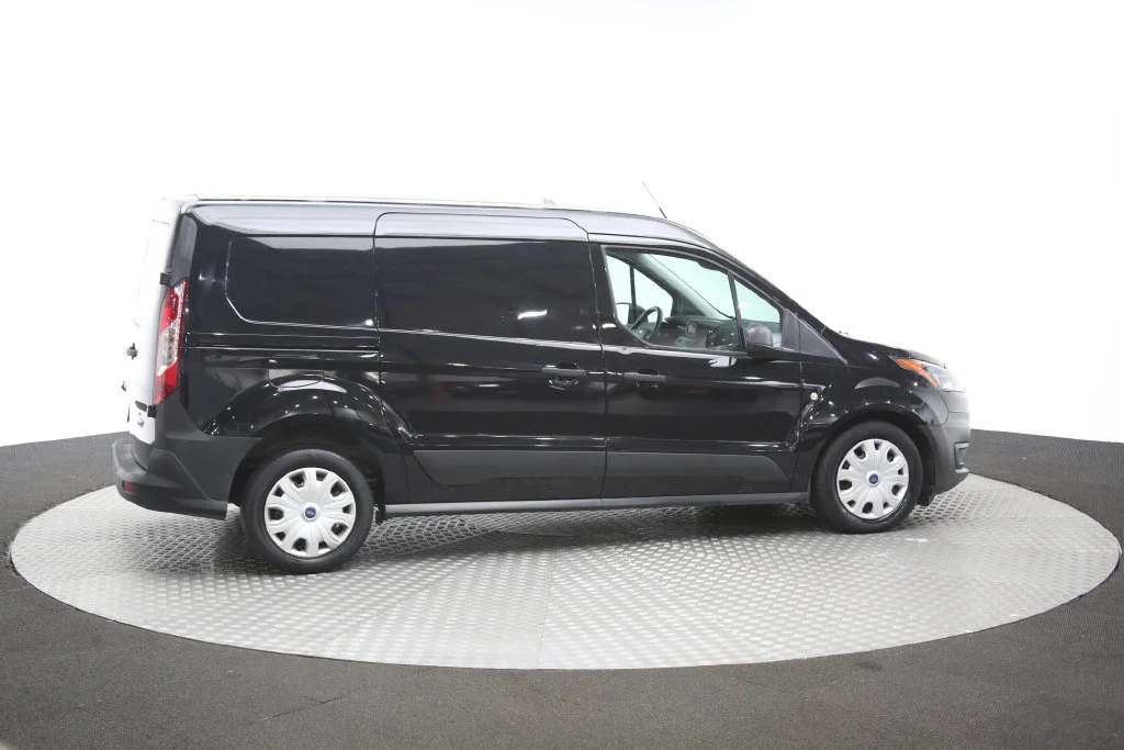 Used 2022 Black Ford XL image 40