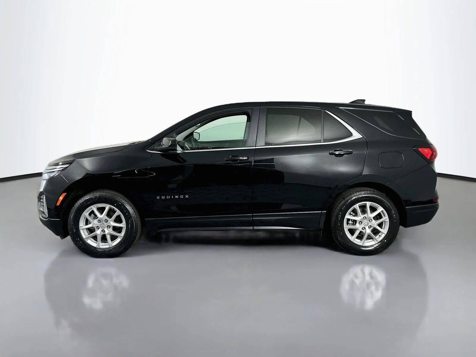 Used 2024 Mosaic Black Metallic Chevrolet LT image 5