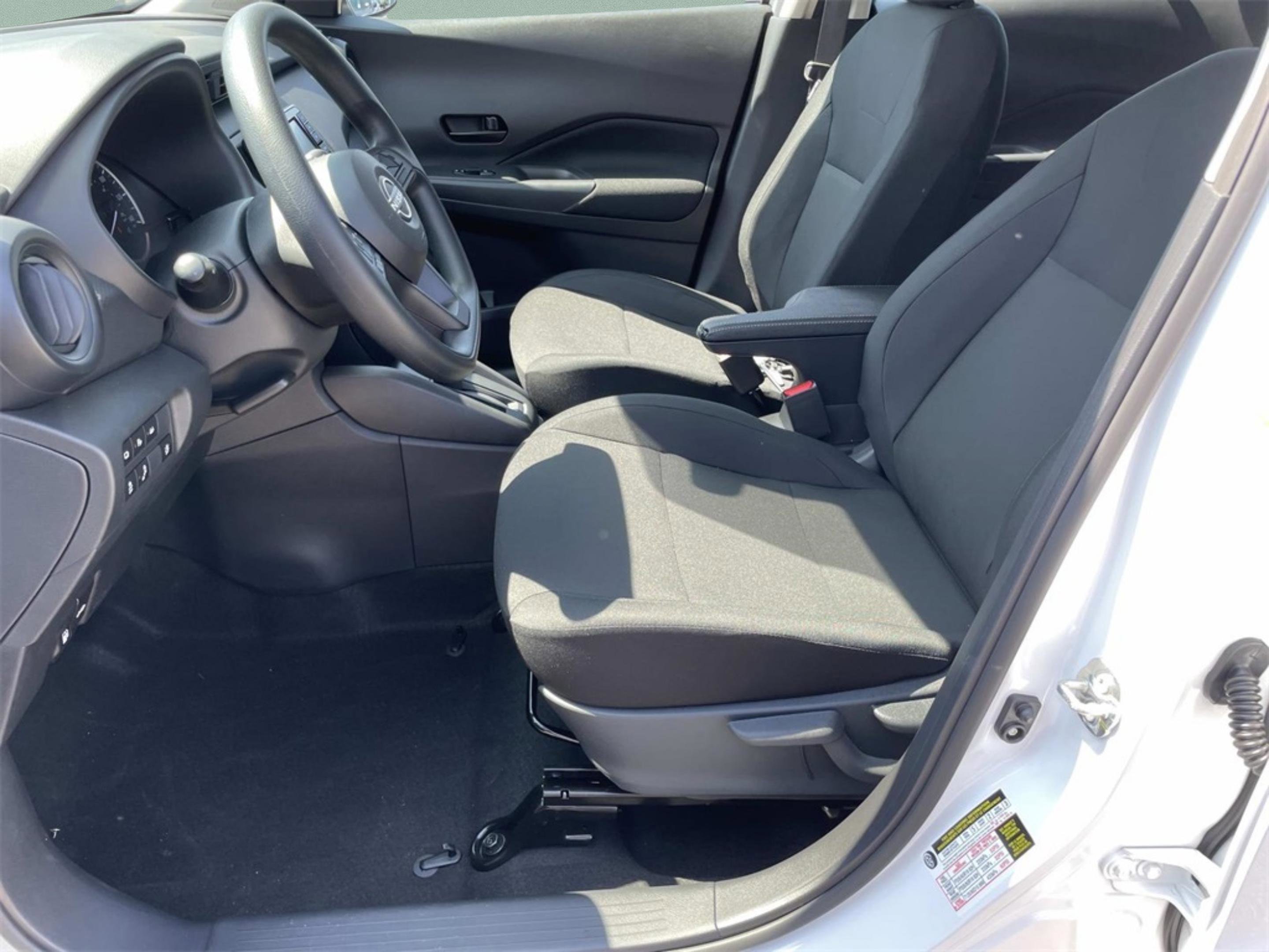 2025 Nissan KICKS PLAY Base - Photo 10