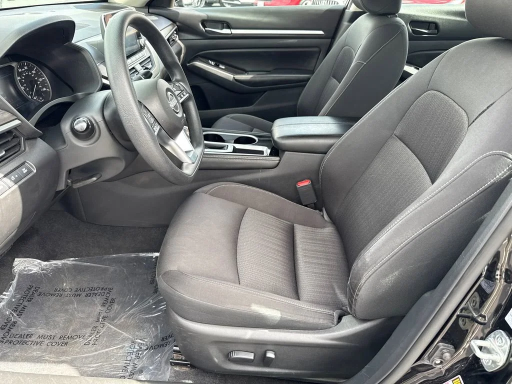 Used 2023 Black Nissan 2.5 SV image 25