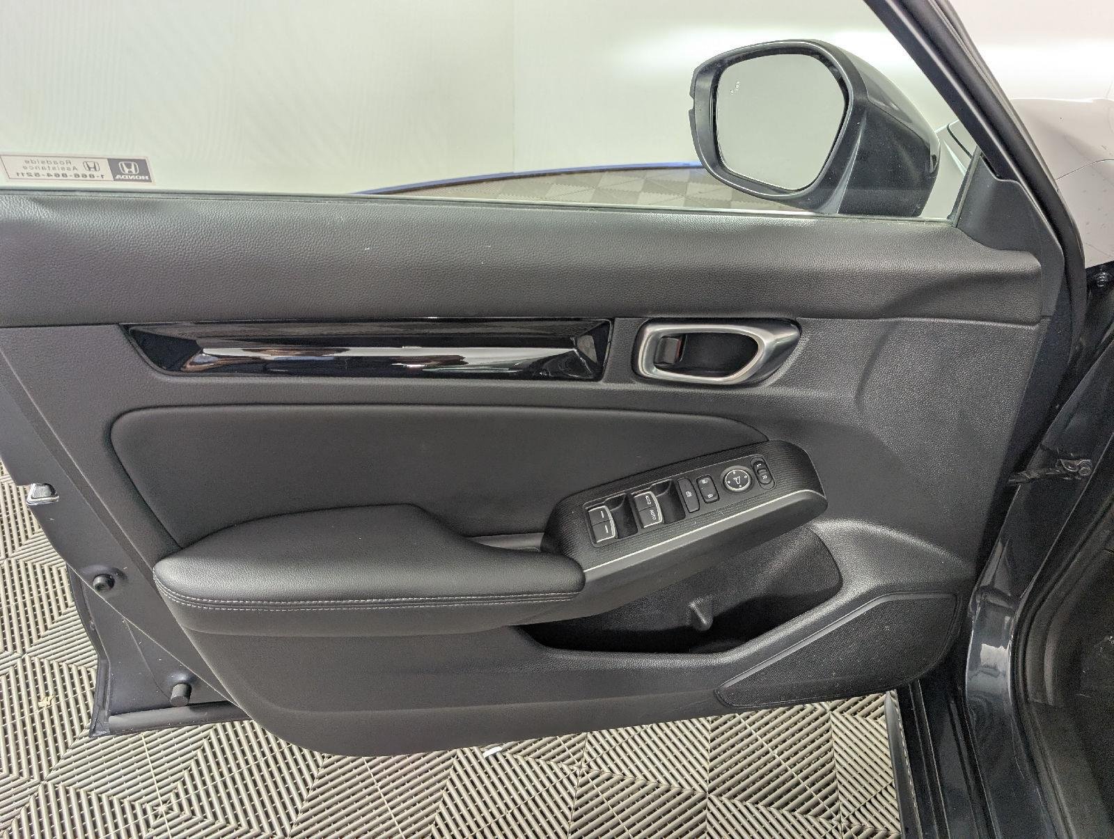 Used 2022 Meteorite Gray Metallic Honda Sport Touring image 11