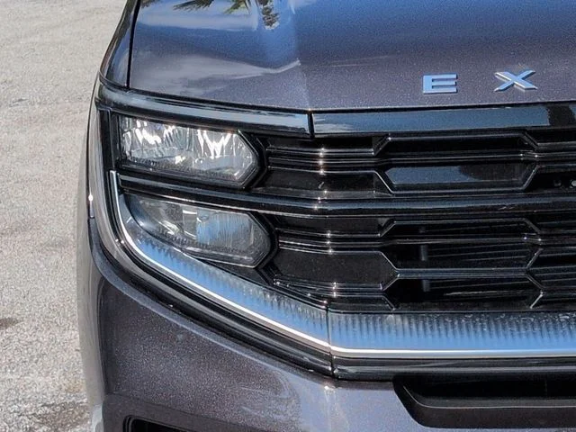 New 2026 Dark Matter Gray Metallic Ford MAX Platinum® image 10