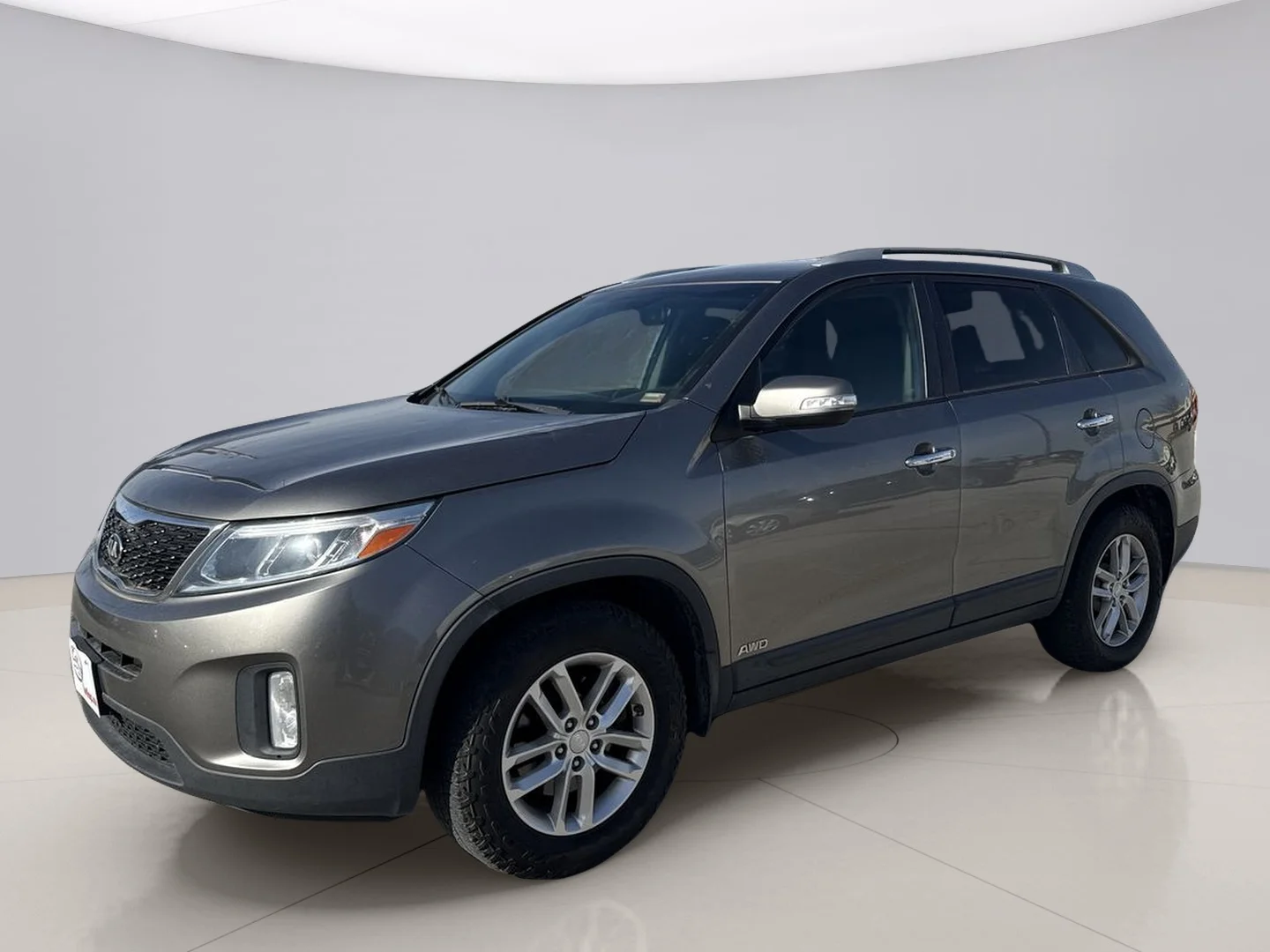 Used 2015 Gray Kia LX V6 AWD image 1