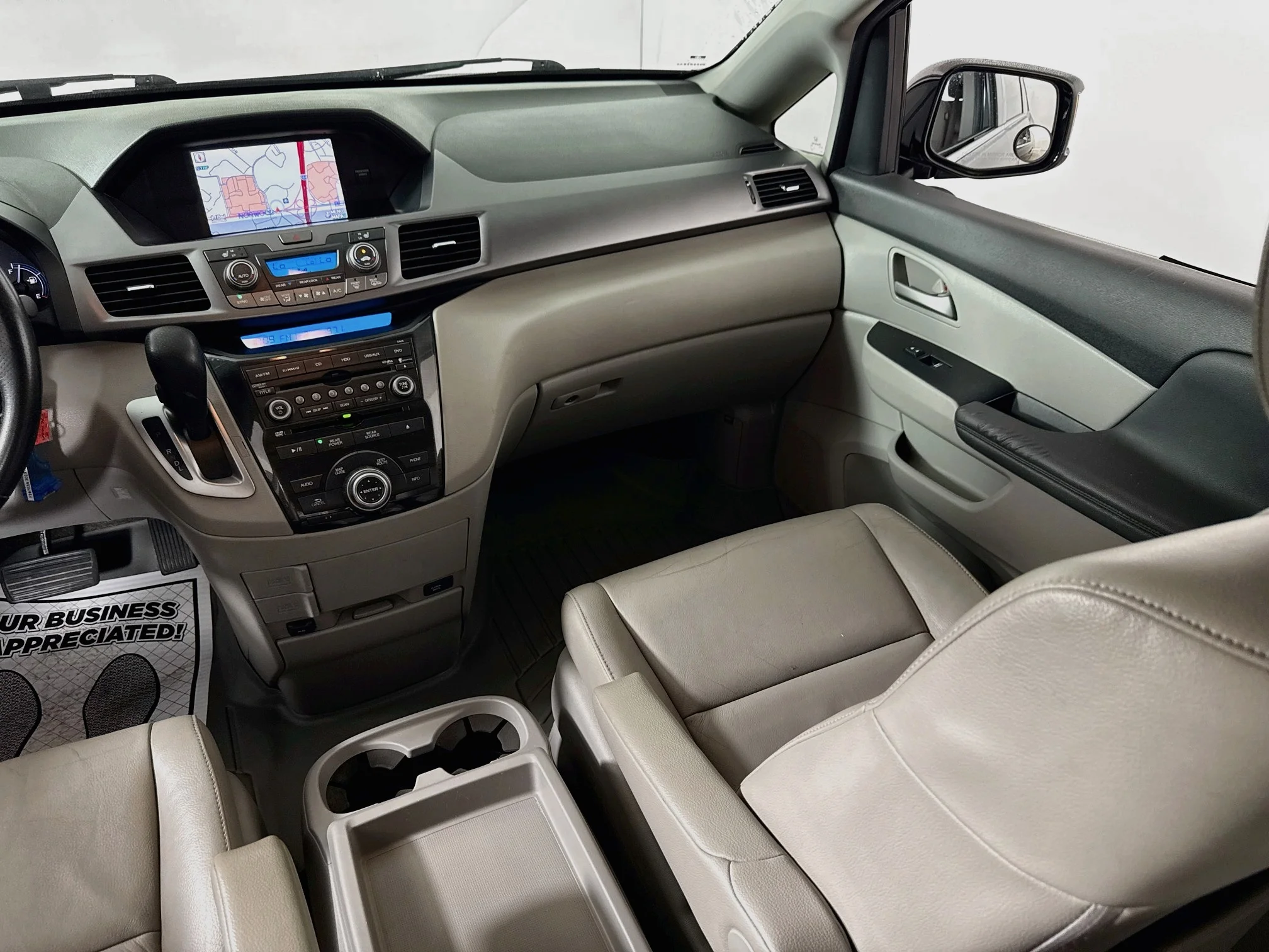 Used 2013 Crystal Black Pearl Honda Touring image 24