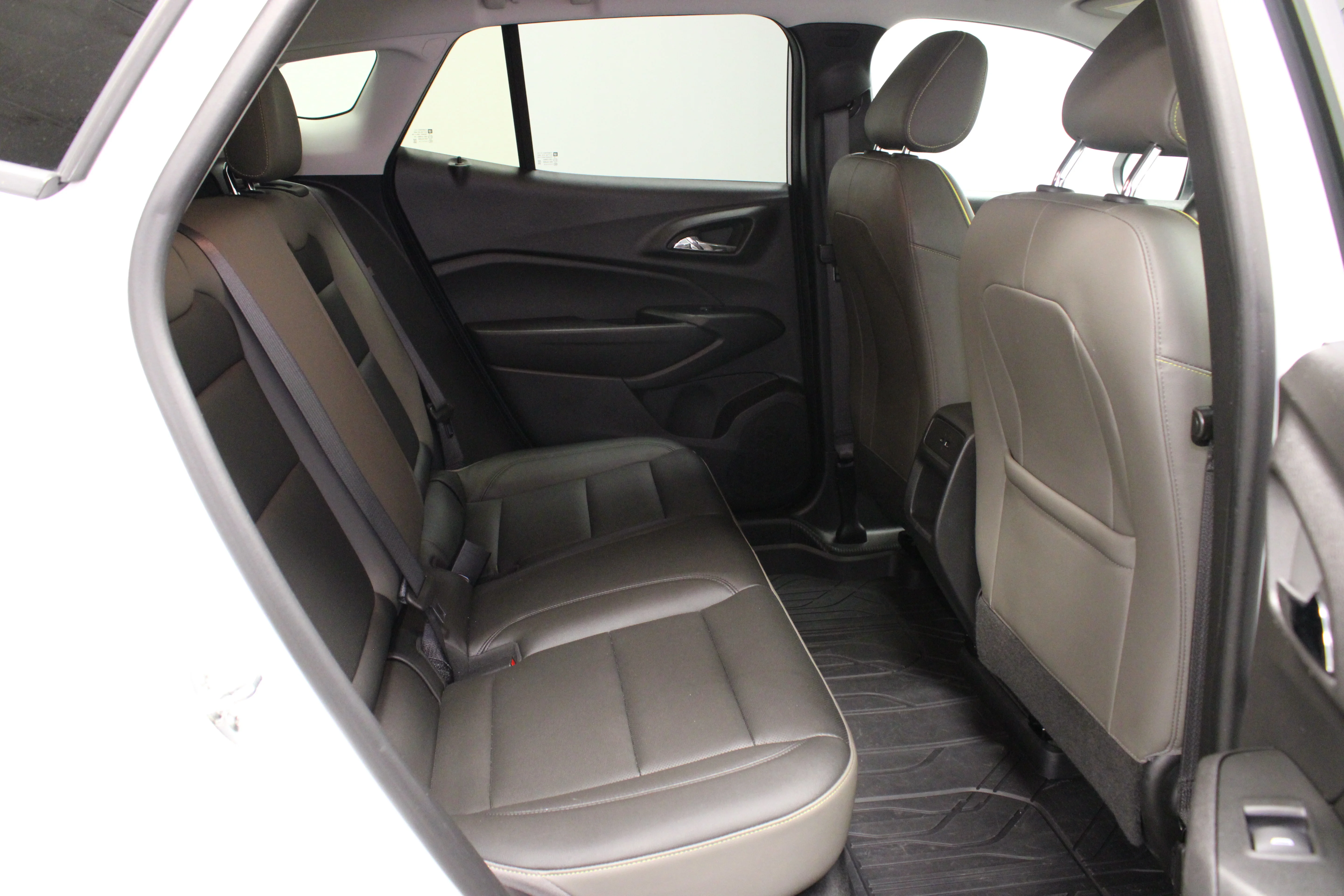 Used 2025 Summit White Chevrolet ACTIV image 14