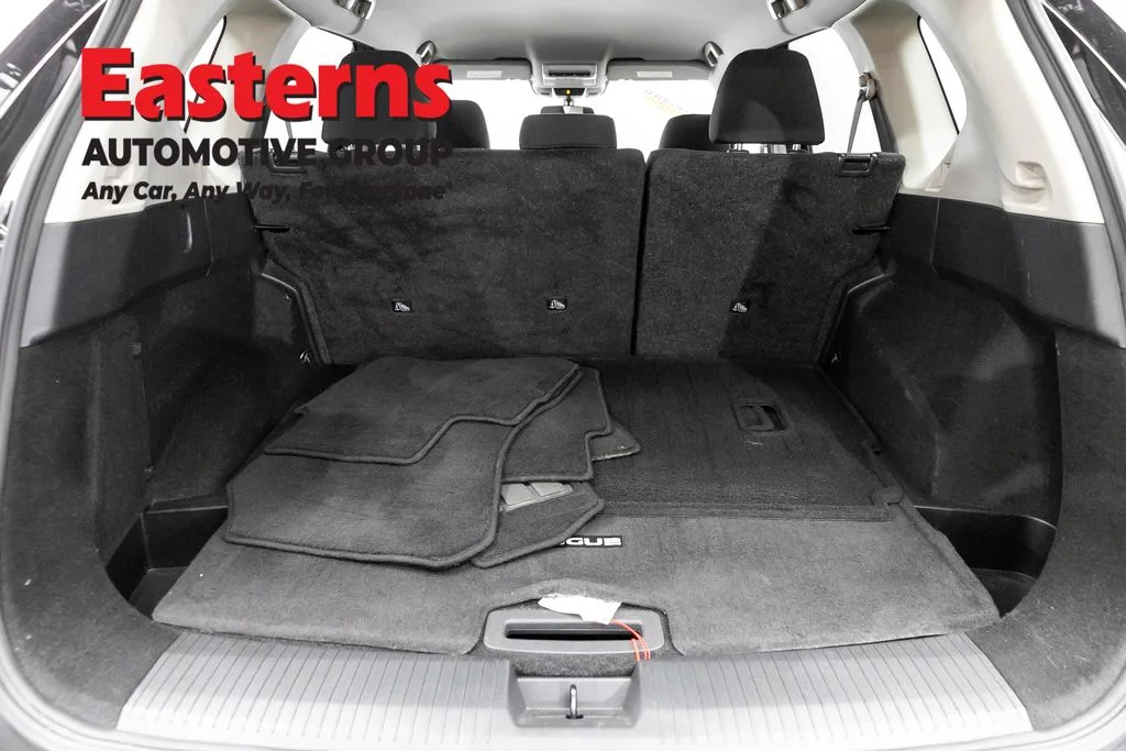 Used 2023 Black Nissan S image 9