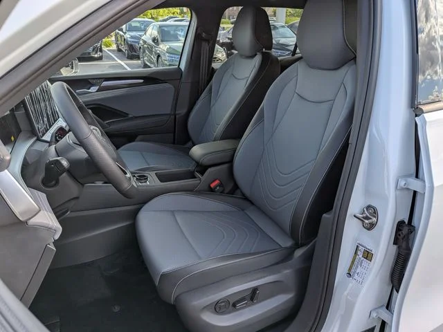 New 2026 White Volkswagen 2.0T SE R-Line Black image 8