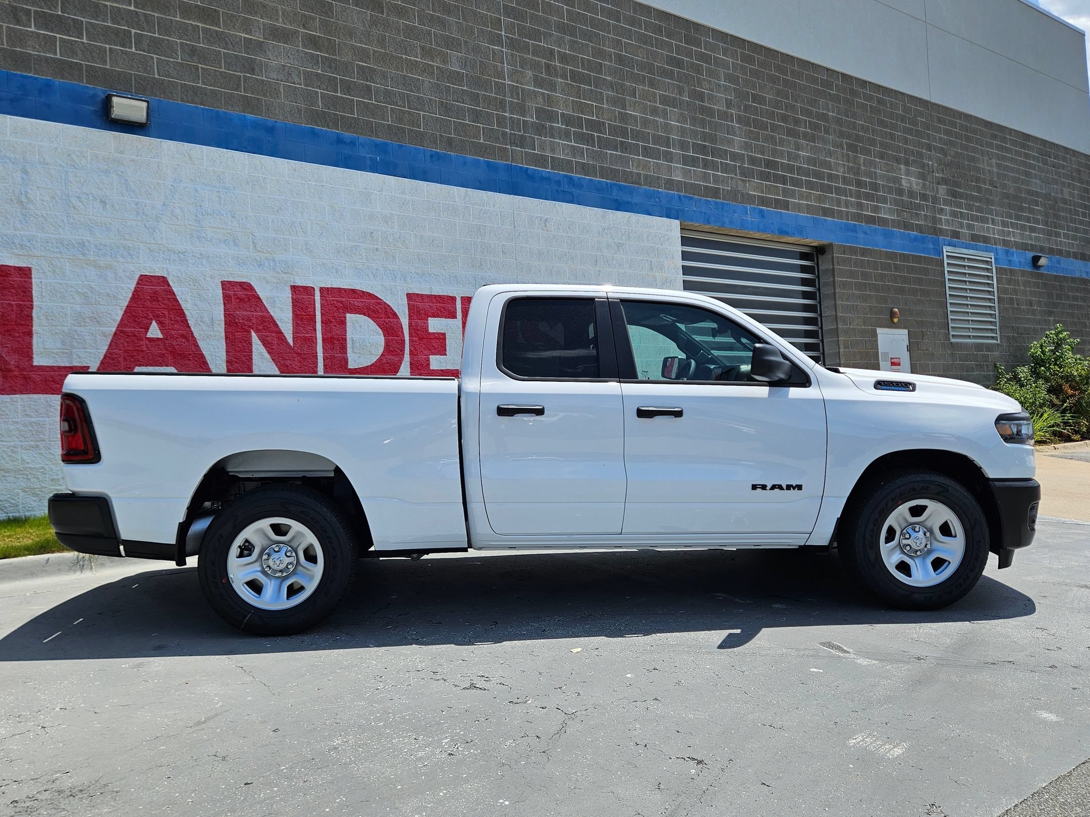 New 2026 Bright White Clearcoat RAM Tradesman image 8