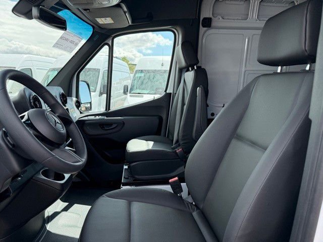 2025 Mercedes-Benz Sprinter Cargo Van Base - Photo 11