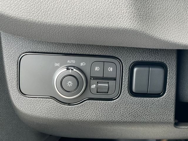 New 2026 Arctic White Mercedes-Benz Passenger 170 WB image 37