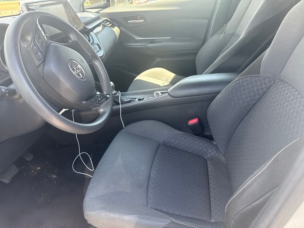 Used 2021 White Toyota LE image 7