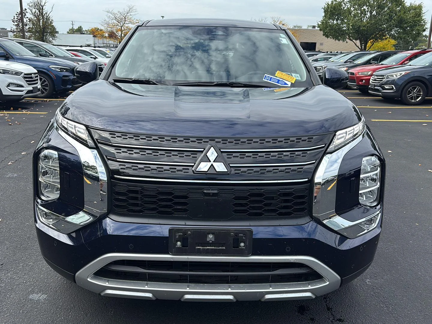 Used 2024 Cosmic Blue Metallic Mitsubishi SE image 2