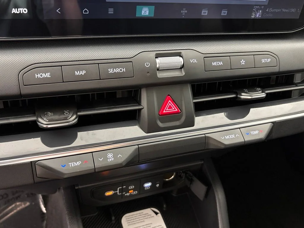 New 2026 Snow White Pearl Kia EX image 38
