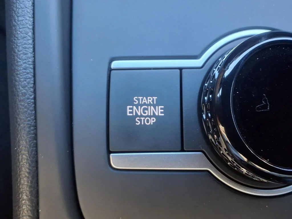 New 2026 platinum gray metallic Volkswagen 2.0T SE image 18