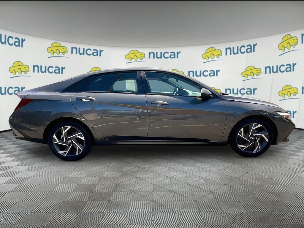 2025 Hyundai Elantra SEL - Photo 9