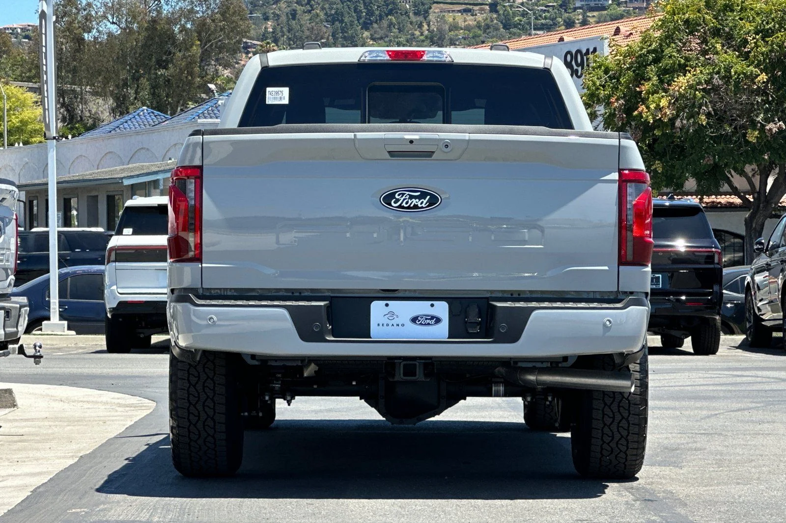 New 2026 Avalanche Ford XLT image 4