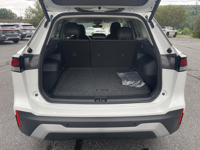 New 2026 Pure White Volkswagen 2.0T SE image 9