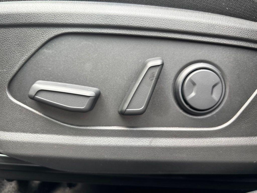 New 2026 Gray Hyundai SEL AWD image 15