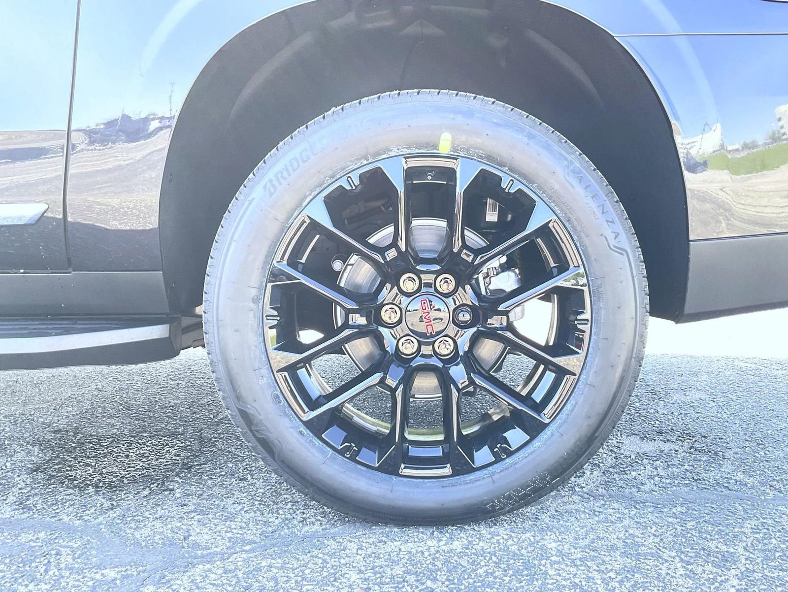 New 2026 Titanium Rush Metallic GMC Elevation image 23