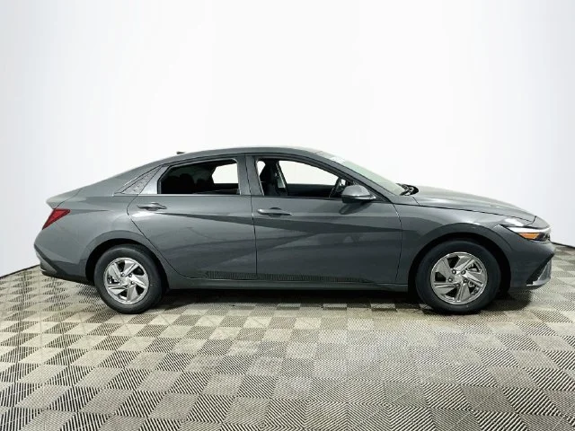 New 2026 Gray Hyundai SE image 2