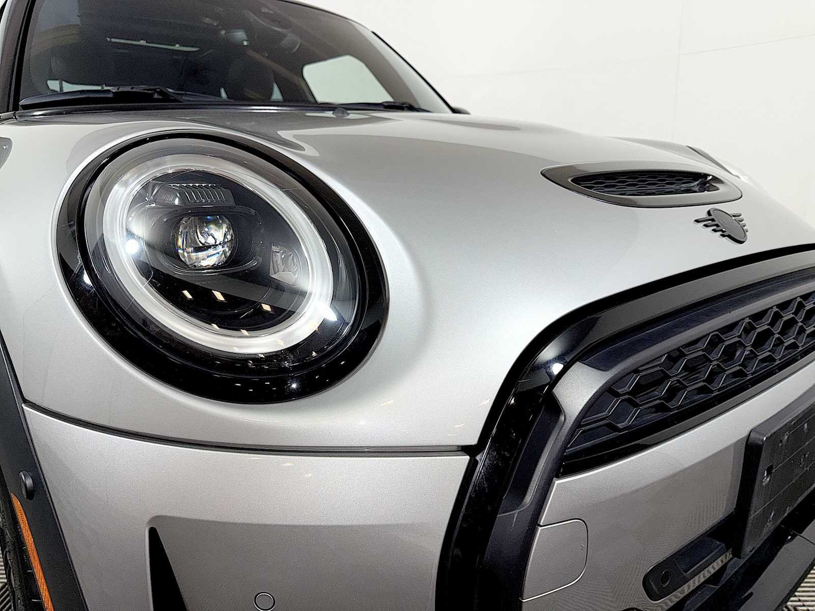 Used 2024 Melting Silver III Metallic MINI Cooper S image 25