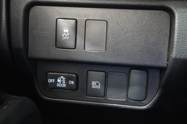 Used 2022  Toyota SR image 20