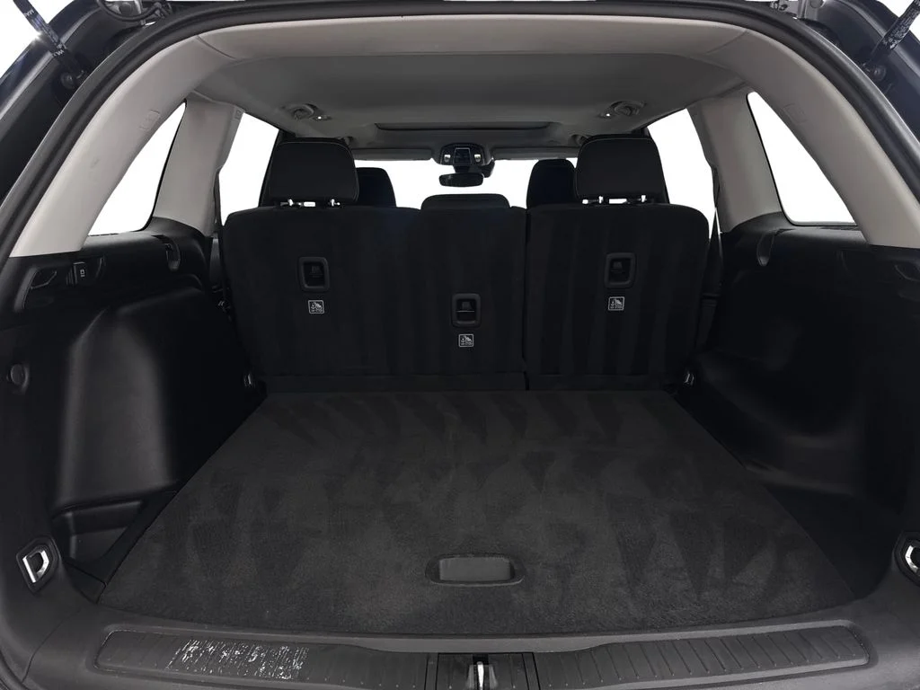 Used 2024 Black Jeep Laredo image 80