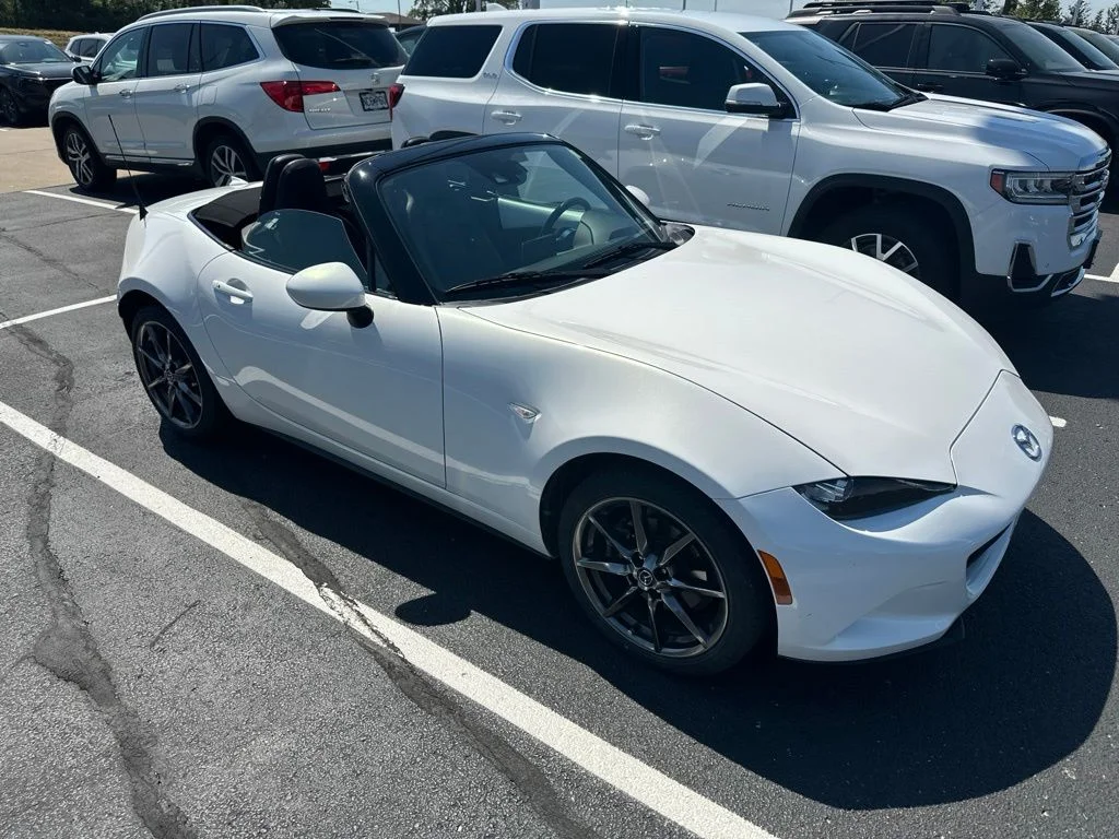 Used 2017 White Mazda Grand Touring image 14