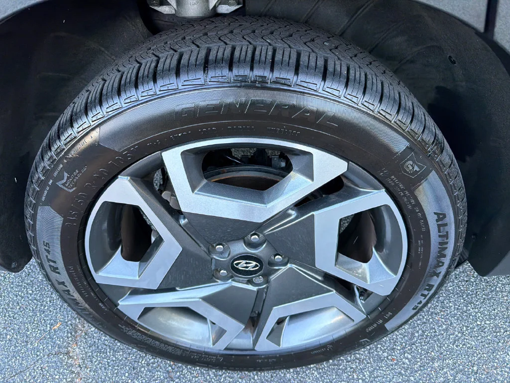 Used 2023 Red Hyundai SEL image 17