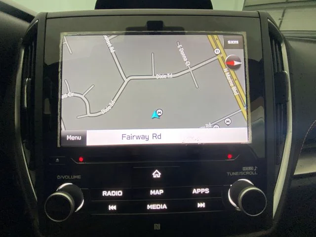 Used 2018 Silver Subaru 2.0i Limited image 18