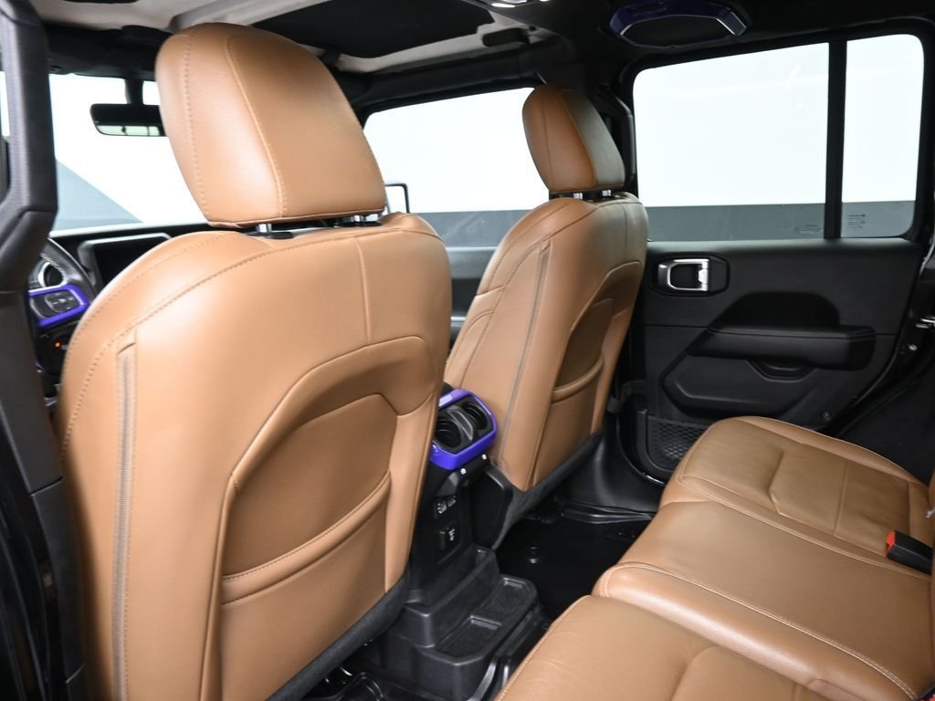 Used 2022 Black Jeep Unlimited Sahara image 28