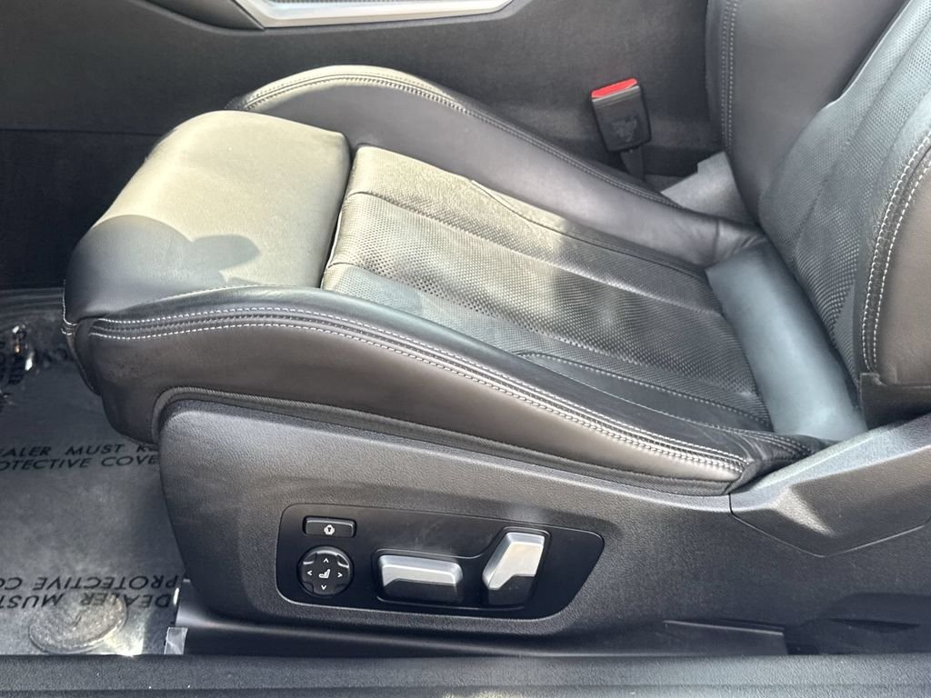 Used 2024 White BMW Base image 14