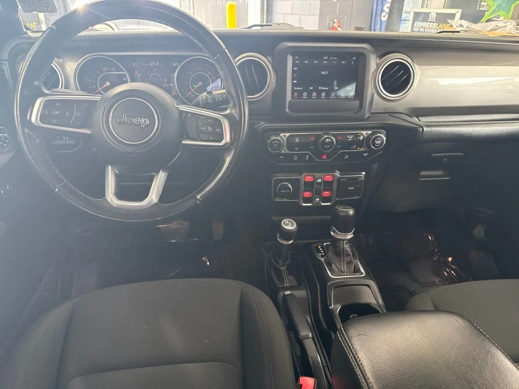 Used 2020 Gray Jeep Unlimited Sahara image 19