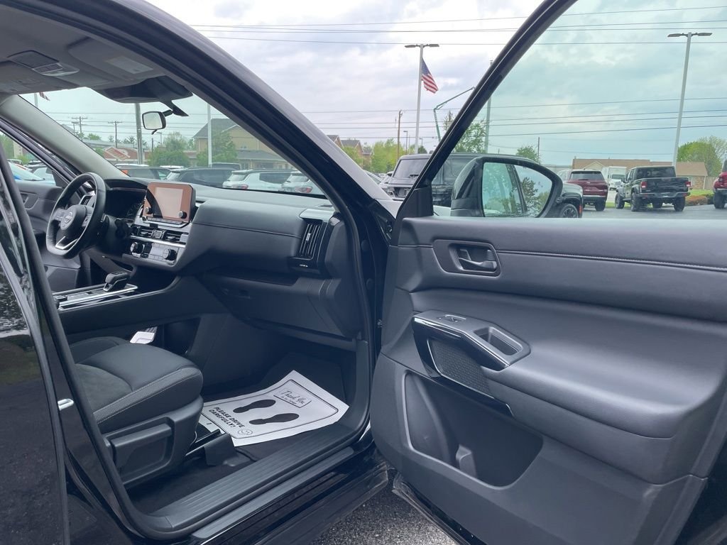 Used 2025 Black Nissan SV image 38