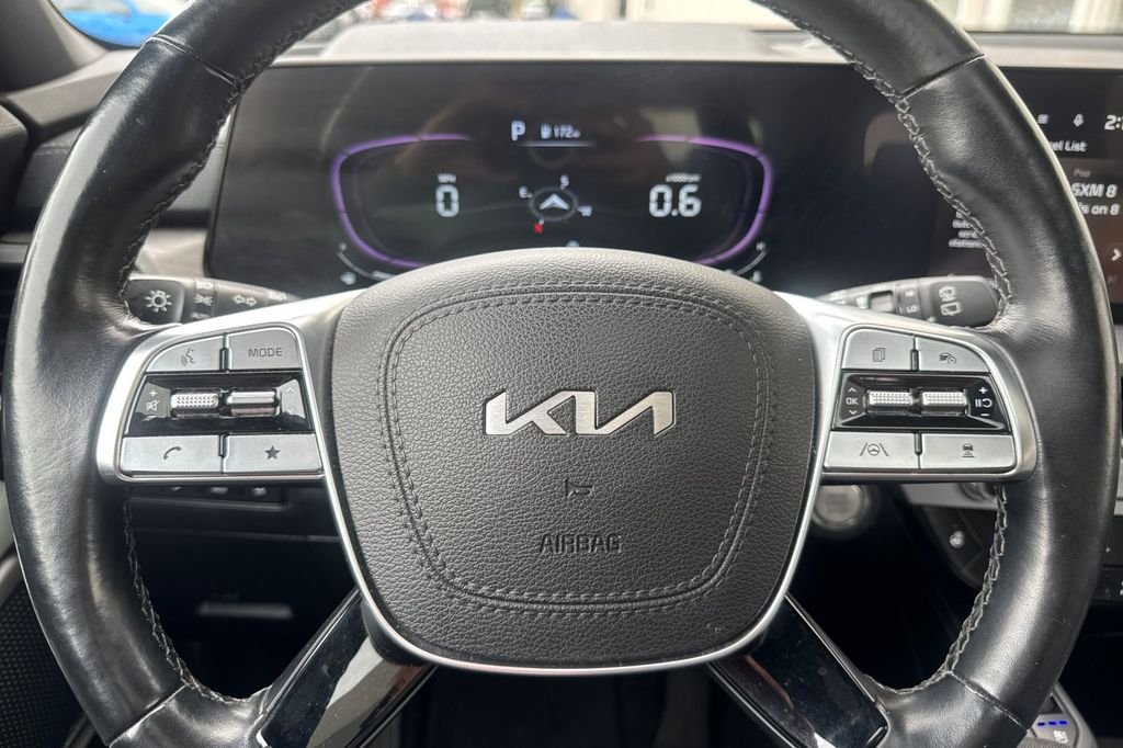 Used 2024 Jungle Green Kia EX X-Line image 27