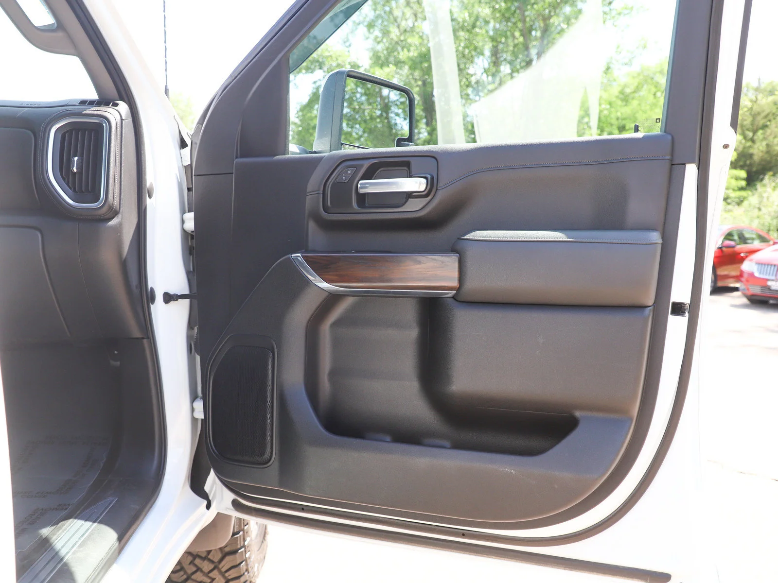 Used 2022 Summit White GMC SLT image 12