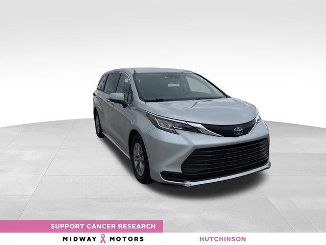 2022 Toyota Sienna LE