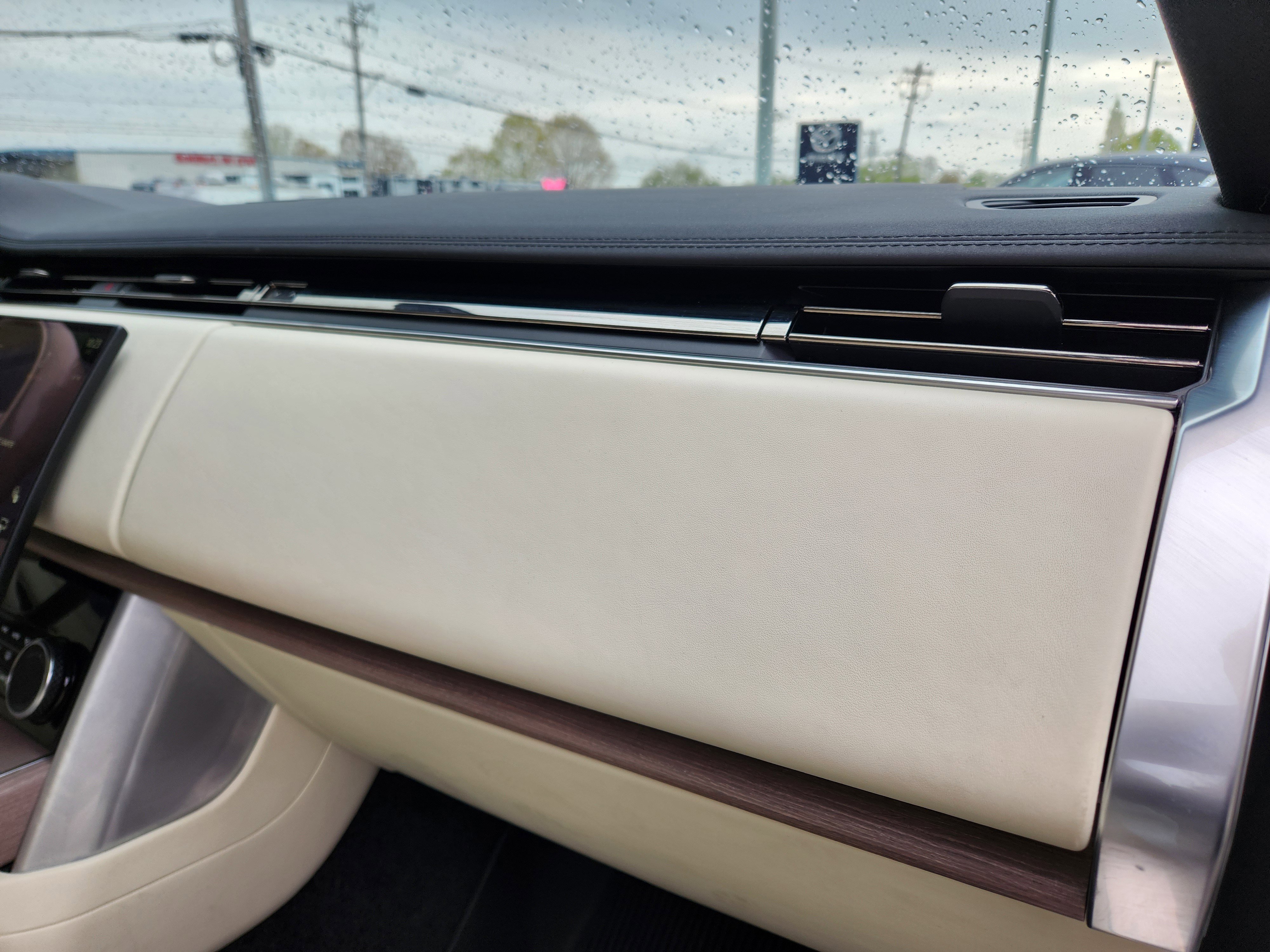 Certified Used 2023 Fuji White Land Rover SE image 17