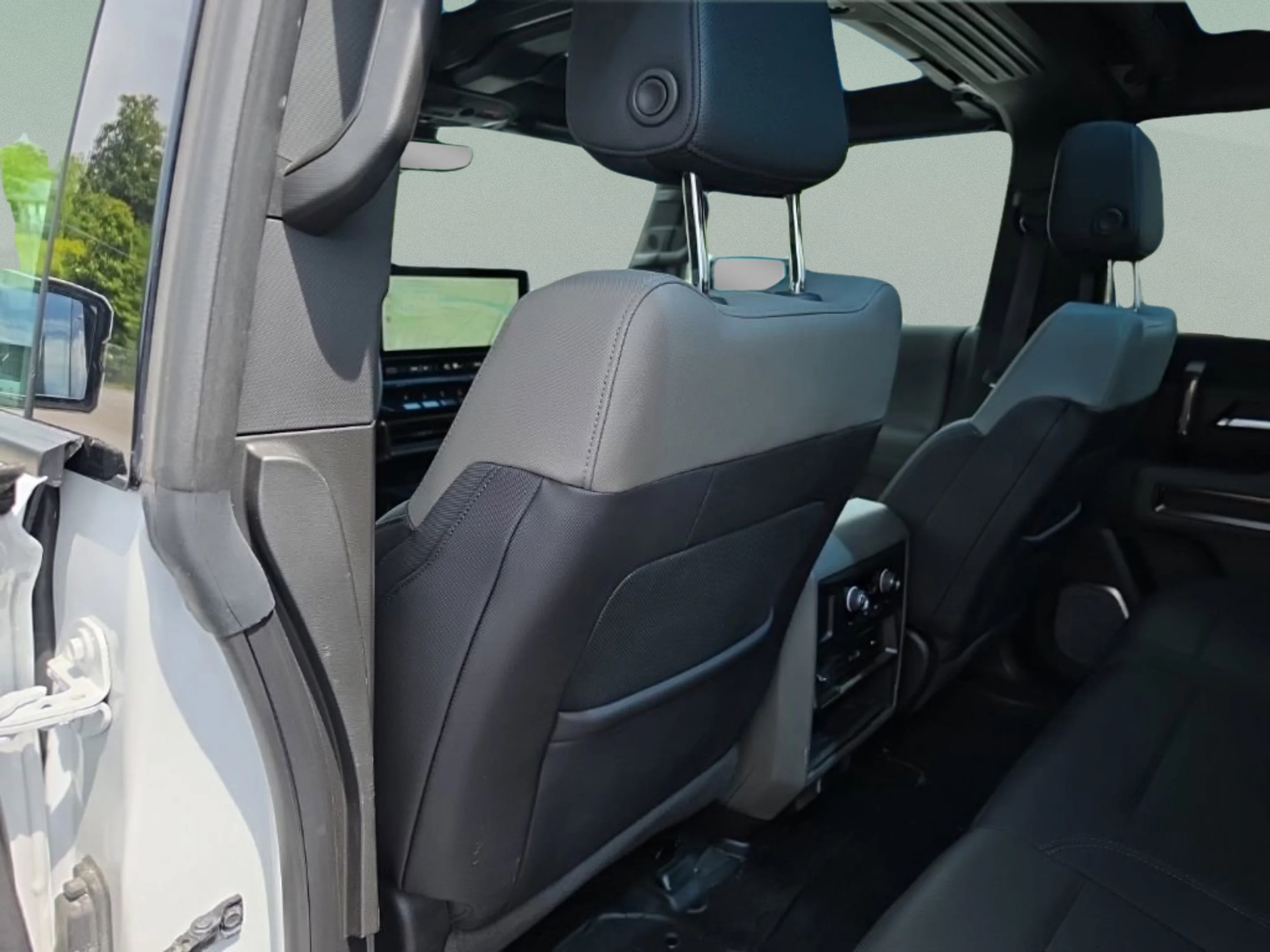 Used 2024 Interstellar White GMC 2X image 29