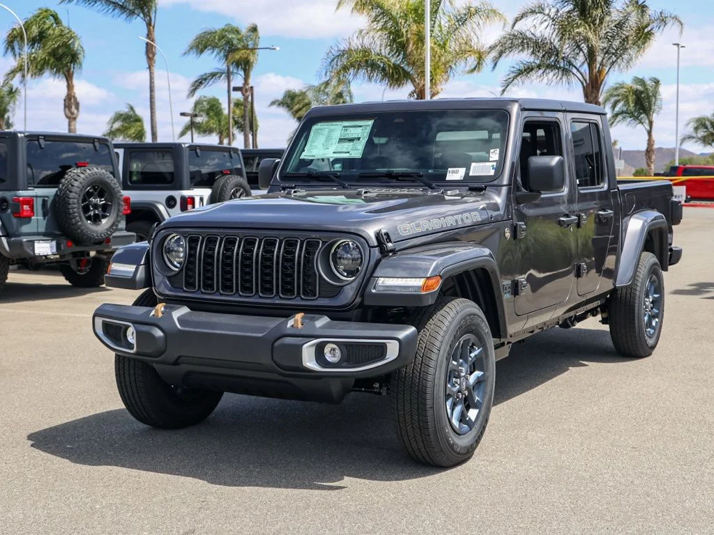 New 2026 Granite Crystal Metallic Clear-Coat Exterior Paint Jeep 85th Anniversary Edition image 8
