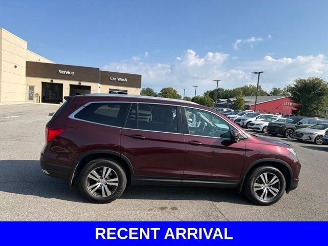 Used 2017 Red Honda EX-L image 27