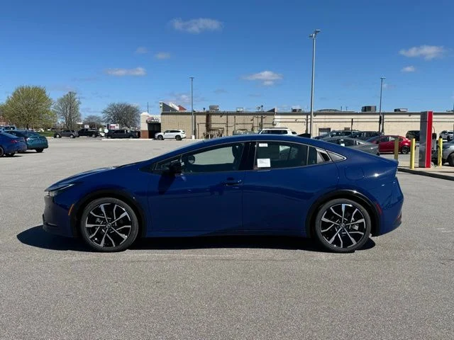 2026 Toyota Prius Plug-in Hybrid XSE Premium - Photo 8